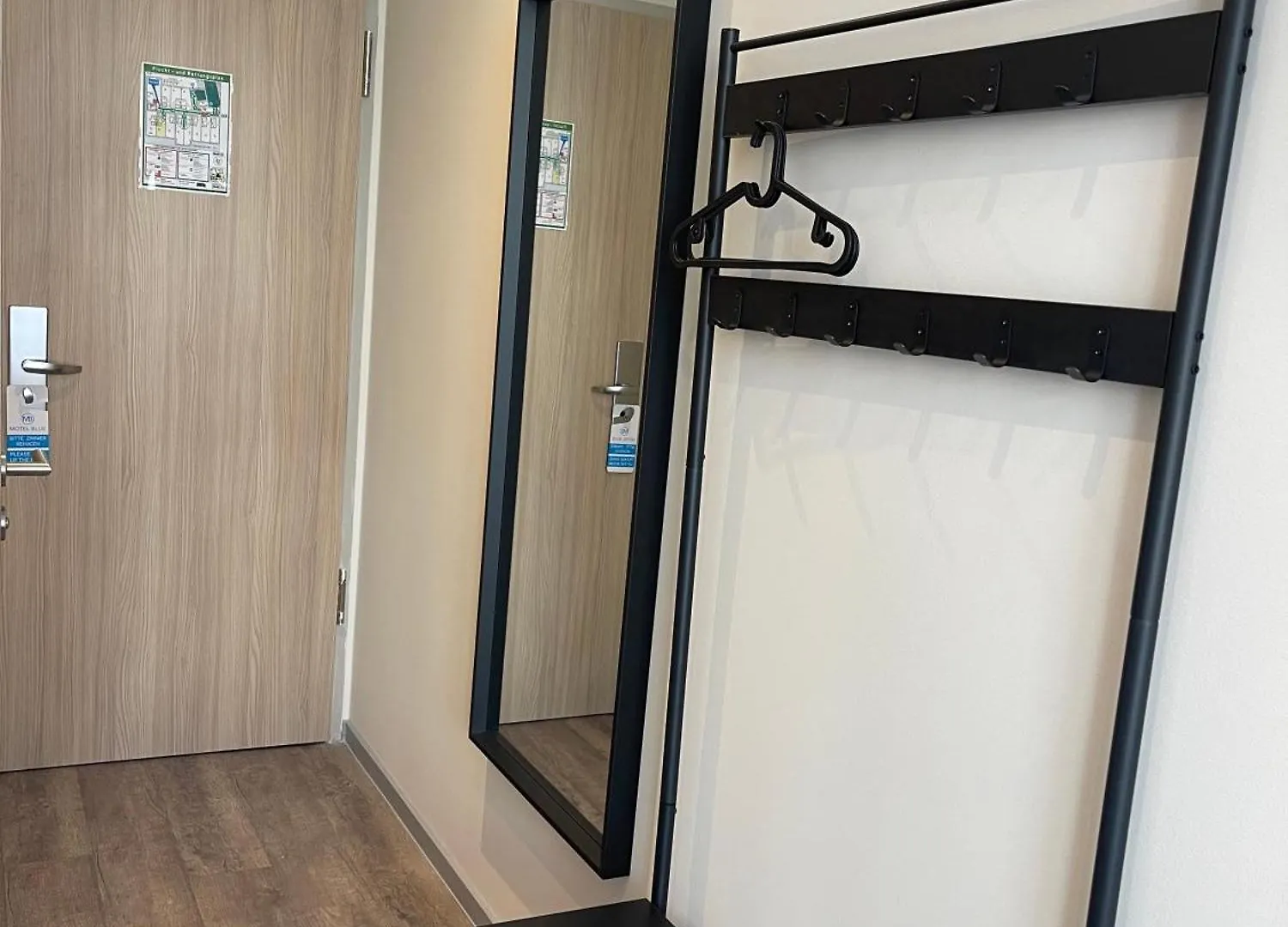 Motel Blue - Minimalist Boutique Hotel Berlin Germany