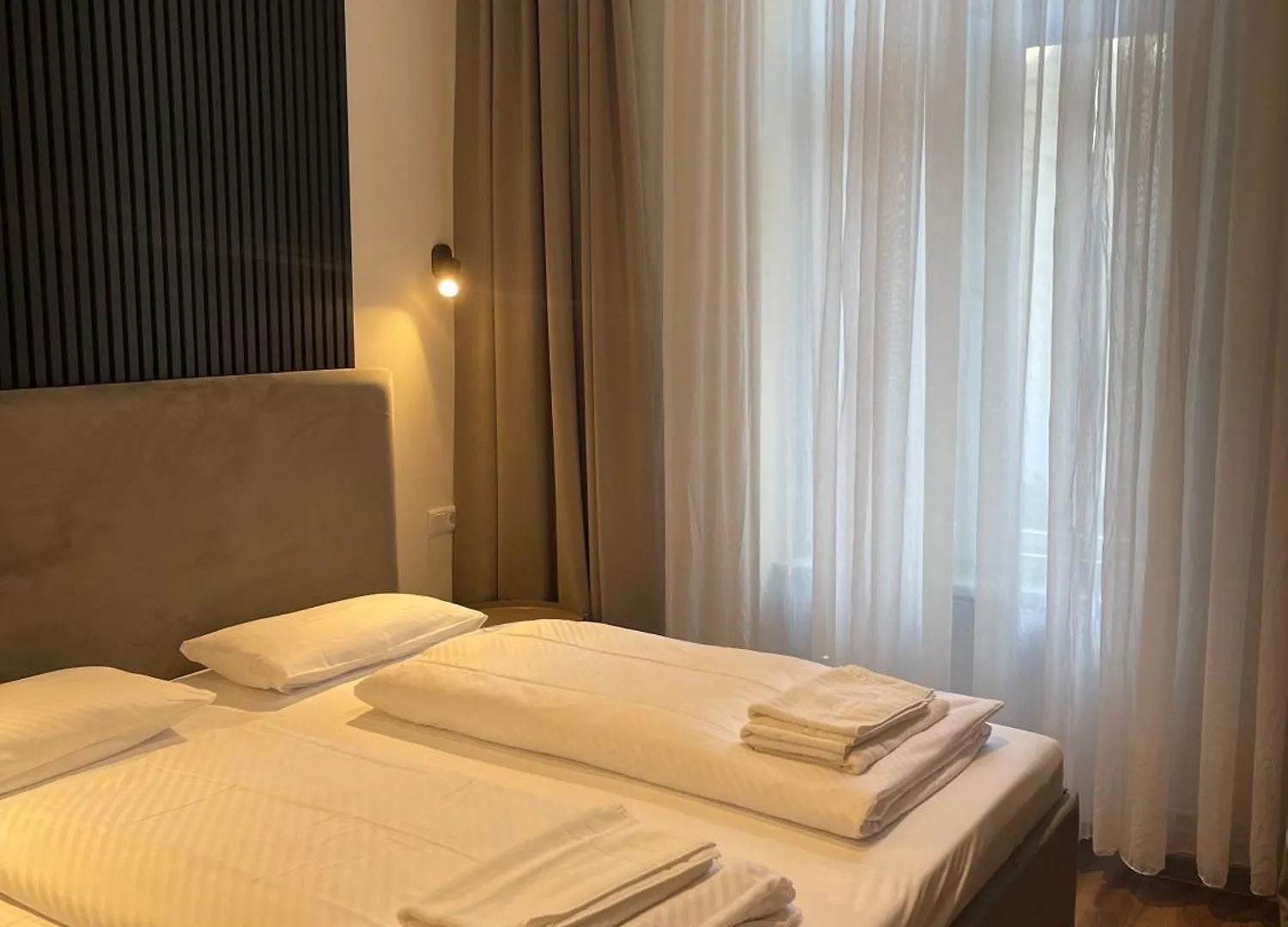 Motel Blue - Minimalist Boutique Hotel Berlin Guest house
